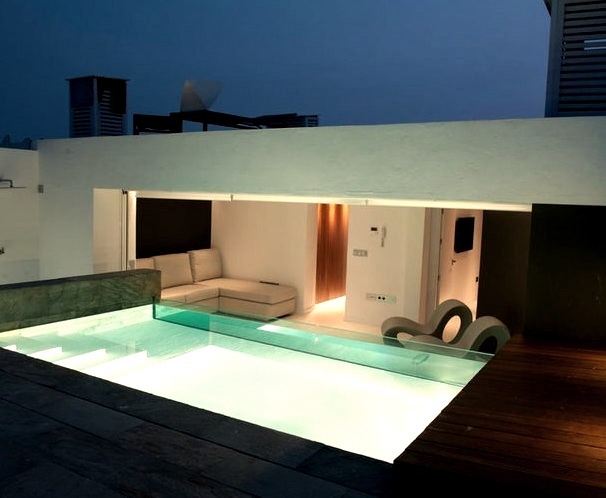 Contemporary Pool - Poolhouse